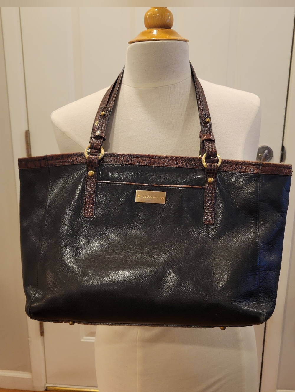 EUC~ BRAHMIN Black Leather Tote